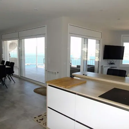 Avec Piscine Et Vue Panoramique Villa Roses